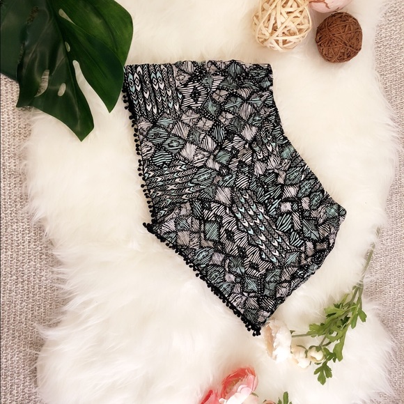 Tribal print shorts - Picture 2 of 2